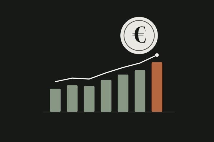 Illustration of rising bar chart columns next to a euro coin